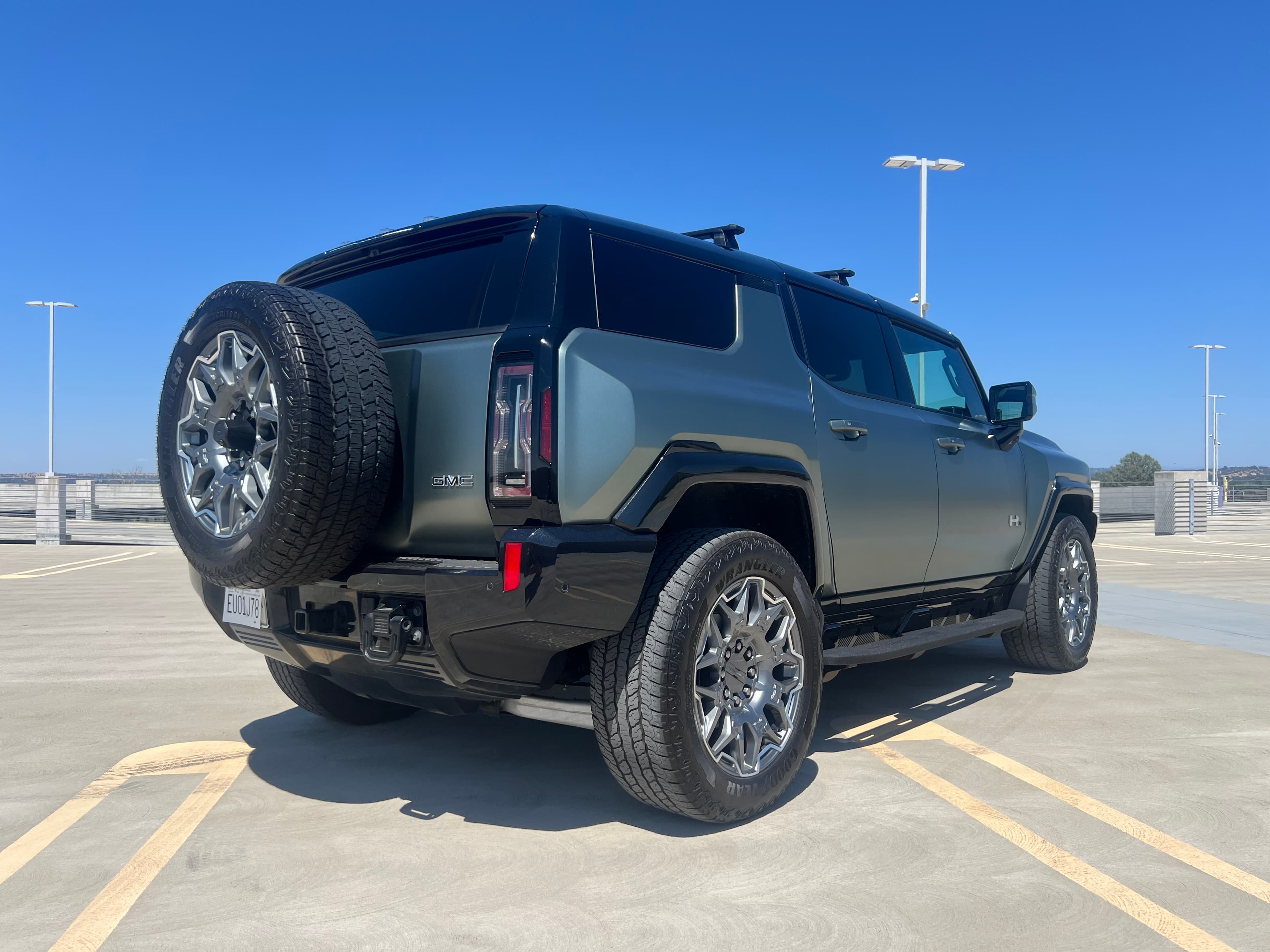 Moonshot Green Matte GMC HUMMER EV 3X image 3