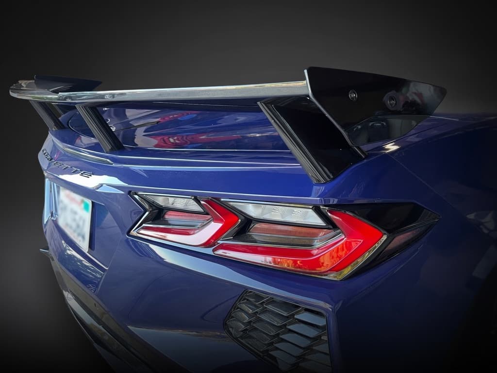 Corvette rear wing loading caution